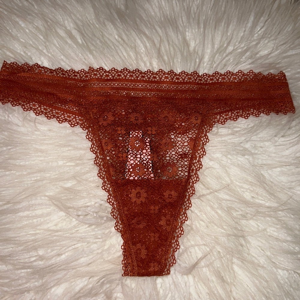 🆕 VS LACE THONG
